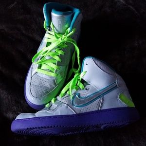 NIKE Women's Son Of Force Mid basketball shoes (8)